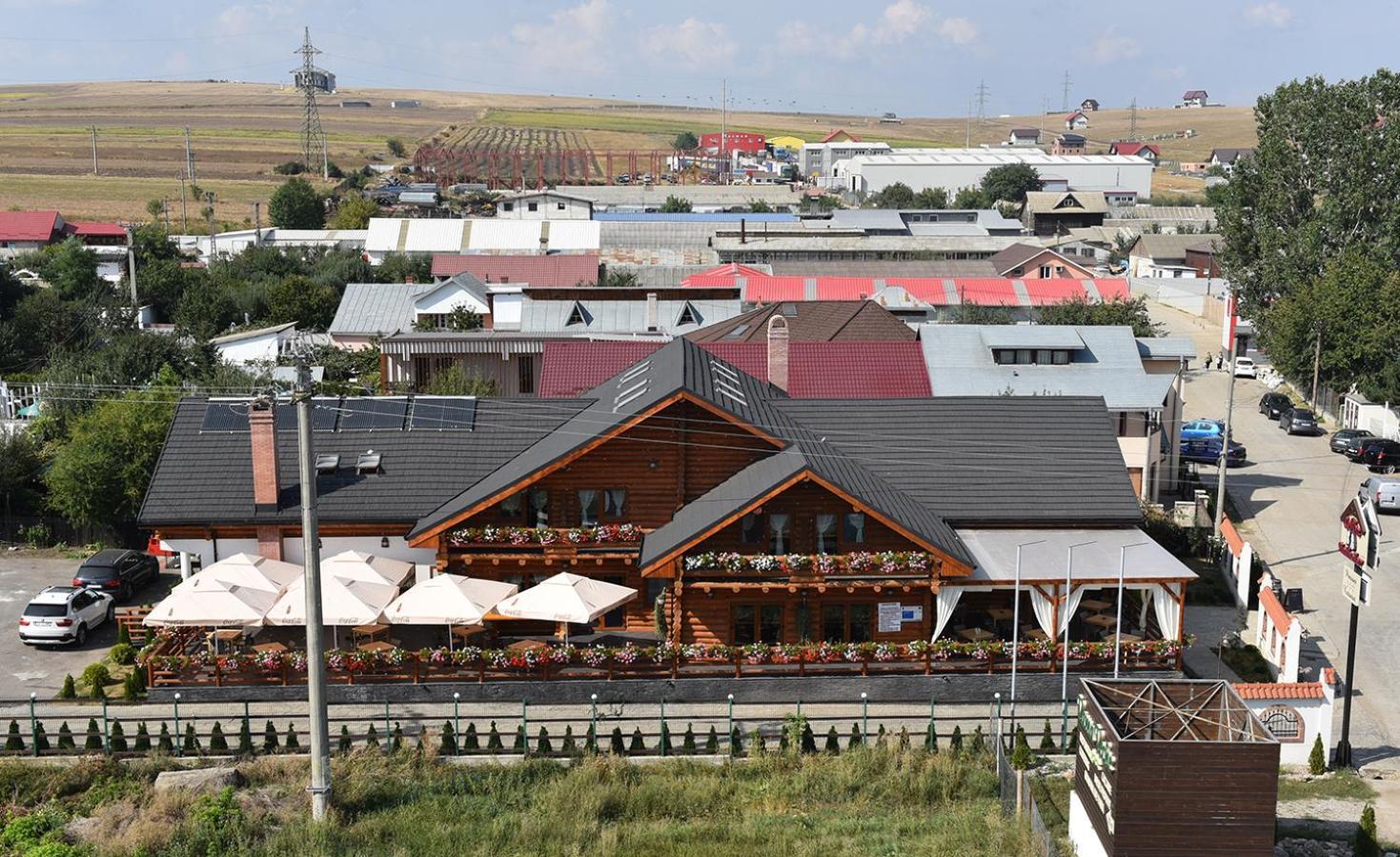 Domeniul Haiducilor Bucovina Suceava Bagian luar foto