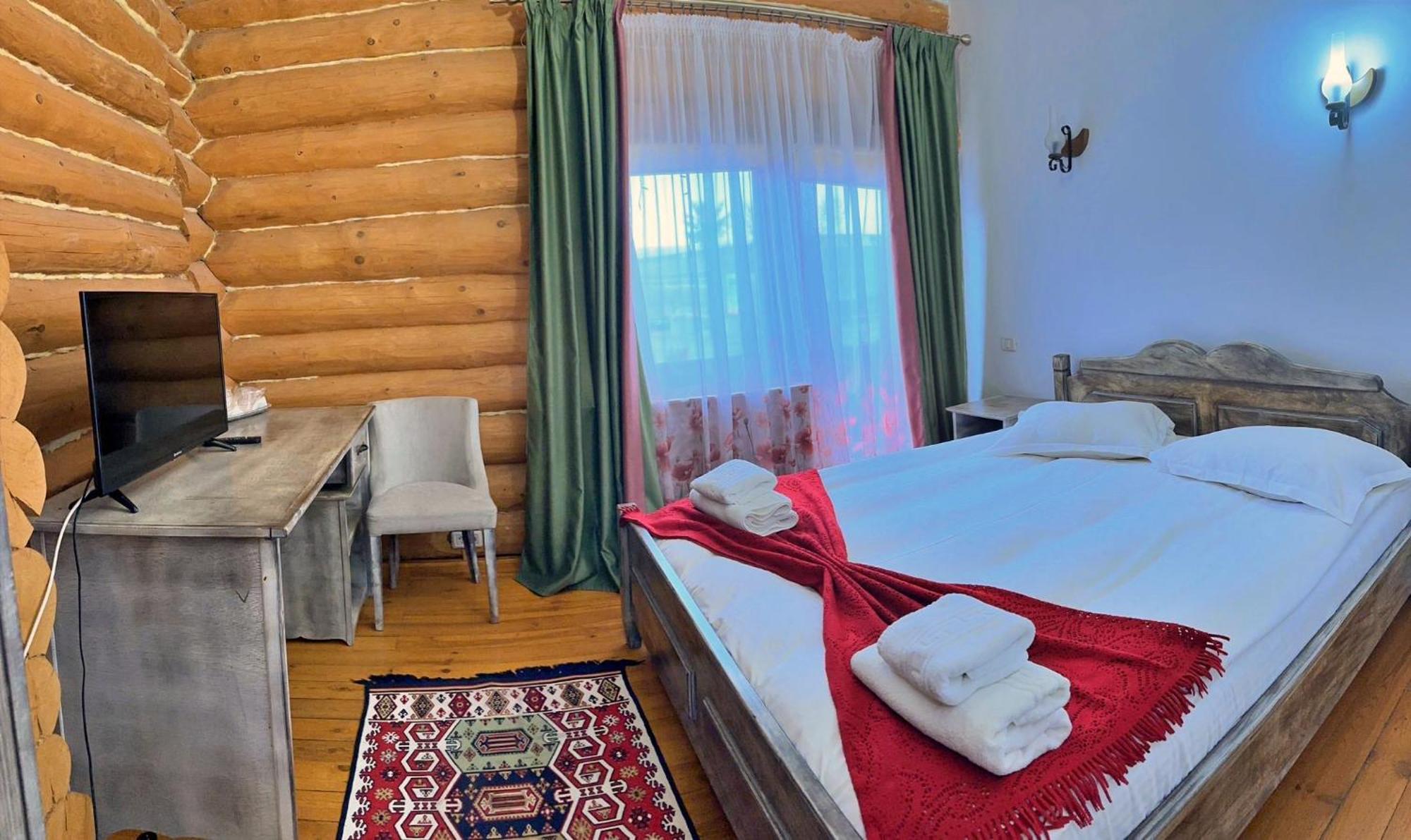 Domeniul Haiducilor Bucovina Suceava Bagian luar foto