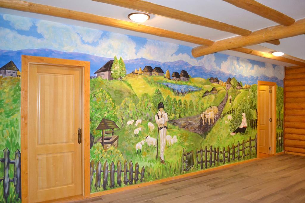 Domeniul Haiducilor Bucovina Suceava Bagian luar foto