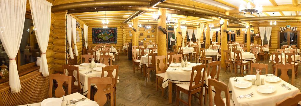 Domeniul Haiducilor Bucovina Suceava Bagian luar foto